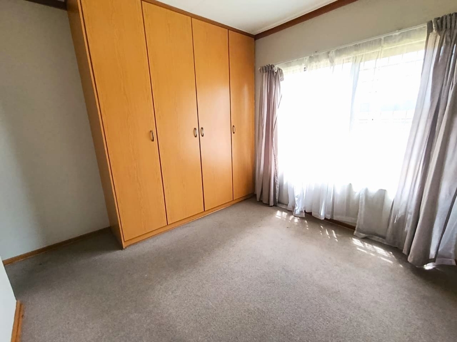 2 Bedroom Property for Sale in Langenhovenpark Free State